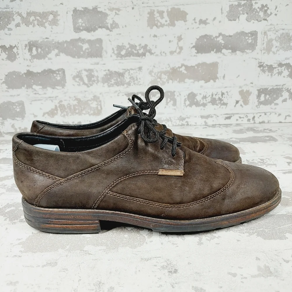 Clarks Denton Dane Brown Nubuck Wingtip Lace Up Oxfords E642